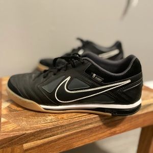 2010 Nike SB Gato Shoes